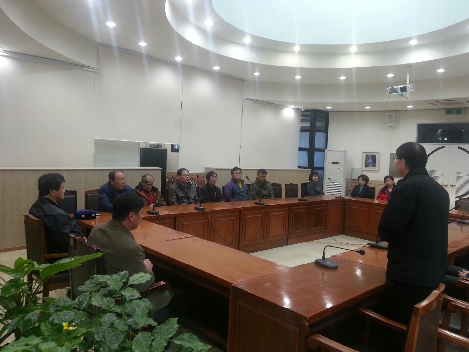 한농연 김삿갓면지회 회장 이취임 및 연시총회 관련사진 이미지 2 번 - 하단에 대체텍스트 제공