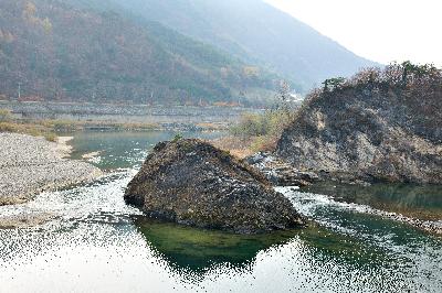 둥글바위 11 이미지